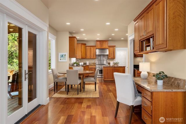 12615 Kallgren Road NE, Bainbridge Island, WA 98110