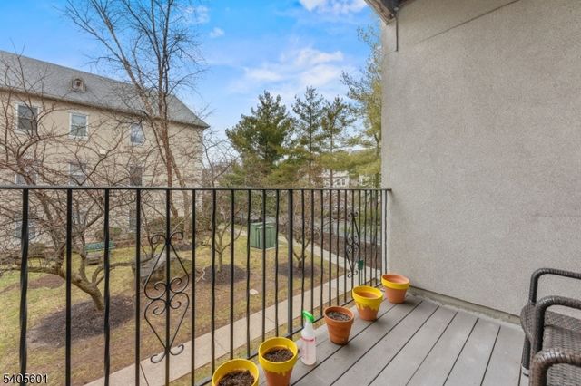 511 Brittany Dr, Wayne Twp., NJ 07470