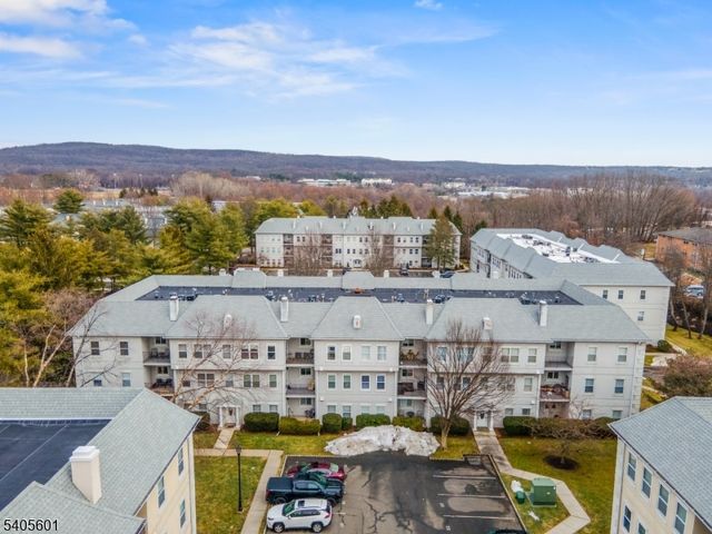 511 Brittany Dr, Wayne Twp., NJ 07470