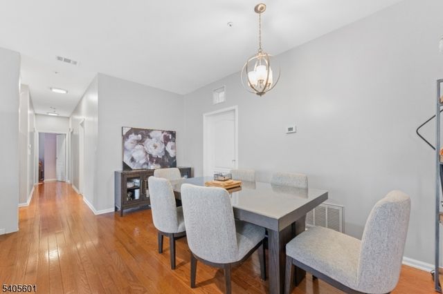 511 Brittany Dr, Wayne Twp., NJ 07470