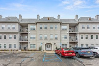 511 Brittany Dr, Wayne Twp., NJ 07470