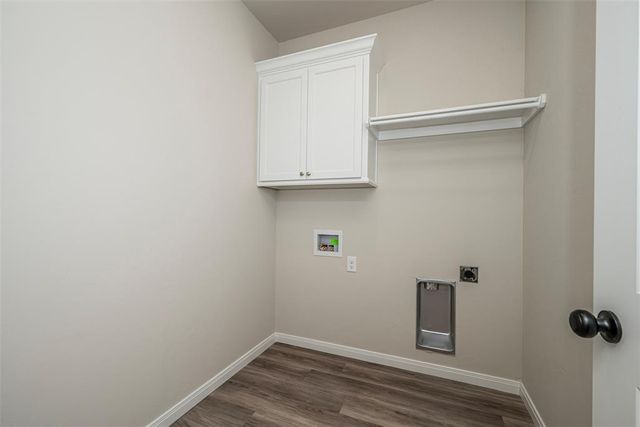 1916 Meadow Brook Road, Yukon, OK 73099