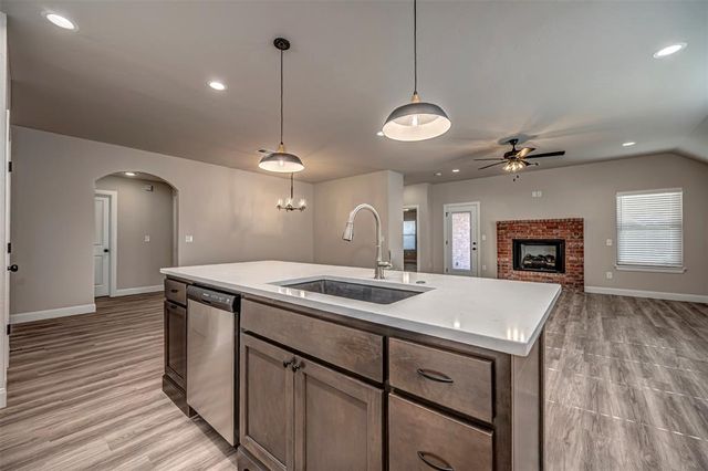 1916 Meadow Brook Road, Yukon, OK 73099