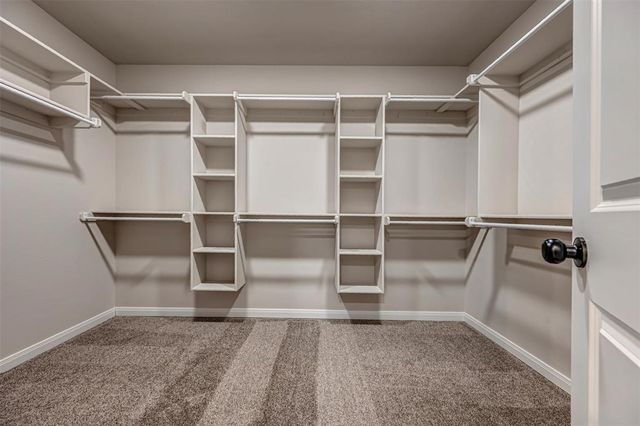 1916 Meadow Brook Road, Yukon, OK 73099