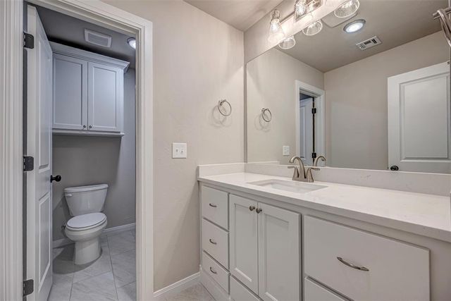 1916 Meadow Brook Road, Yukon, OK 73099