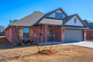 1916 Meadow Brook Road, Yukon, OK 73099