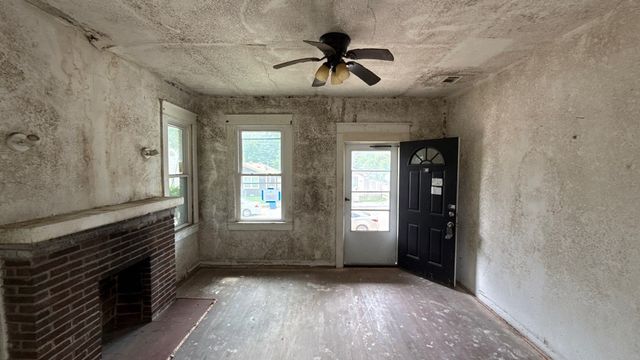 2611 Pine Street, Dallas, TX 75215