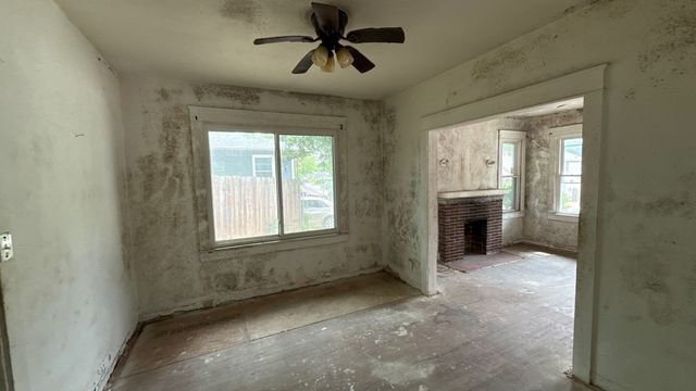 2611 Pine Street, Dallas, TX 75215