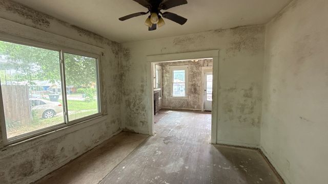 2611 Pine Street, Dallas, TX 75215