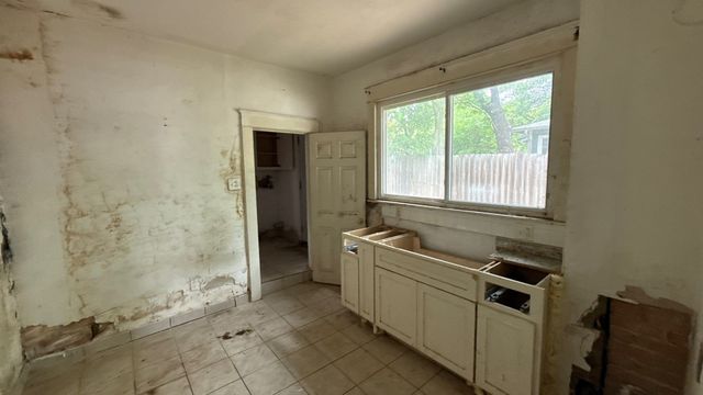 2611 Pine Street, Dallas, TX 75215