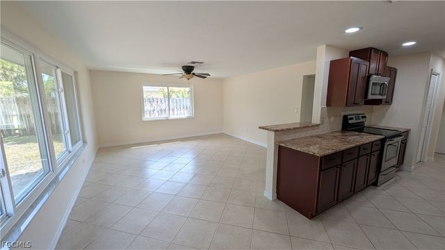 1329 Oaklawn CT, Fort Myers, FL 33919