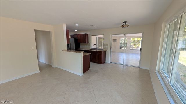 1329 Oaklawn CT, Fort Myers, FL 33919