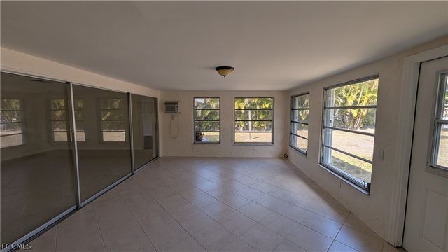 1329 Oaklawn CT, Fort Myers, FL 33919