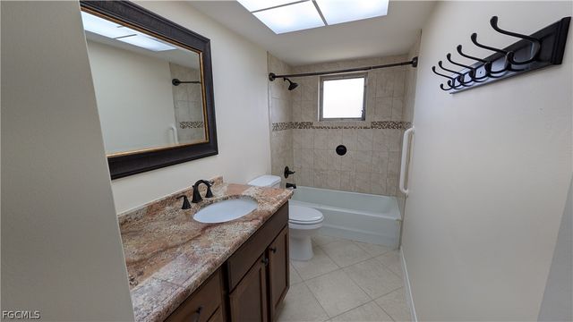 1329 Oaklawn CT, Fort Myers, FL 33919