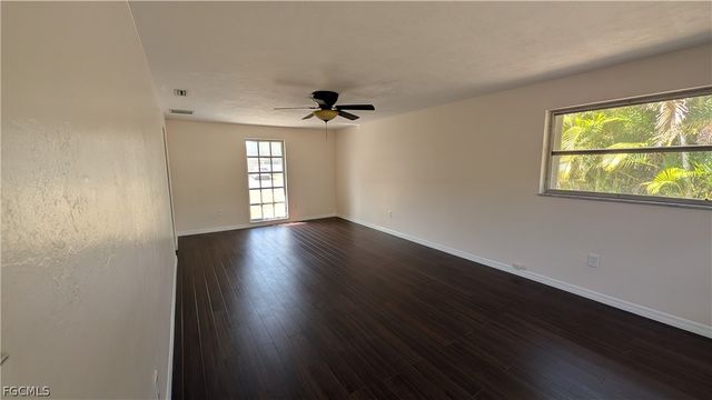 1329 Oaklawn CT, Fort Myers, FL 33919