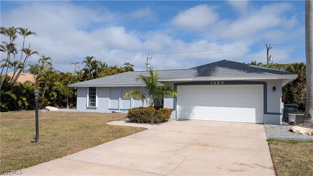 1329 Oaklawn CT, Fort Myers, FL 33919