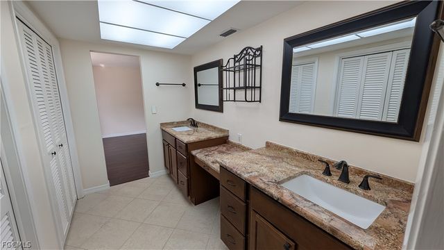 1329 Oaklawn CT, Fort Myers, FL 33919