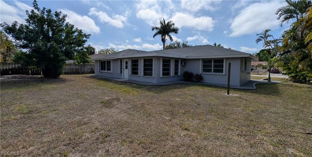 1329 Oaklawn CT, Fort Myers, FL 33919
