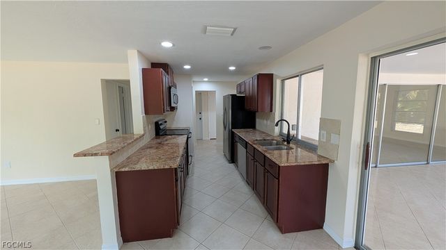 1329 Oaklawn CT, Fort Myers, FL 33919