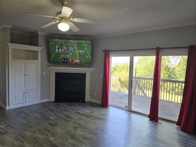 1500 Crown Colony Court 420, Des Moines, IA 50315