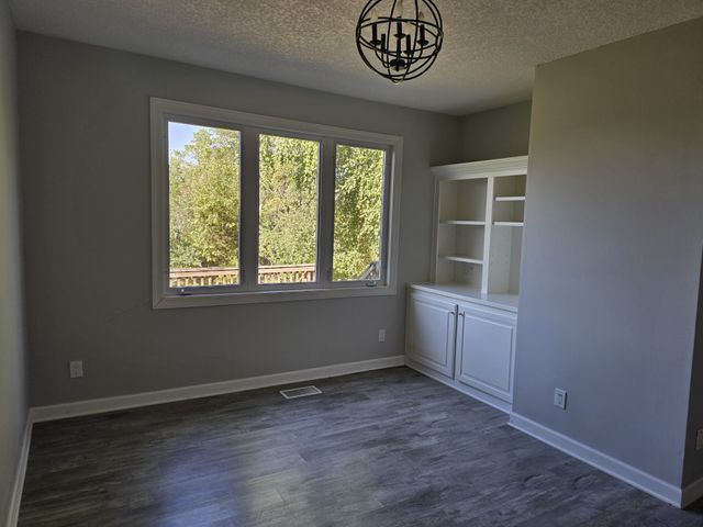 1500 Crown Colony Court 420, Des Moines, IA 50315