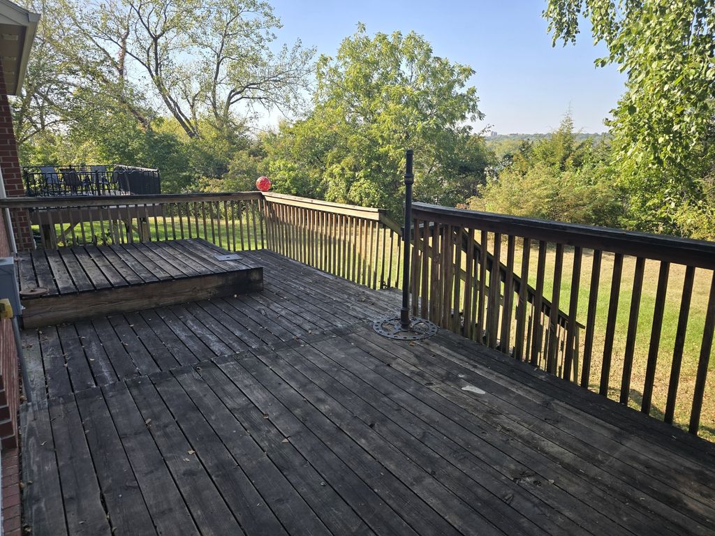 1500 Crown Colony Court 420, Des Moines, IA 50315