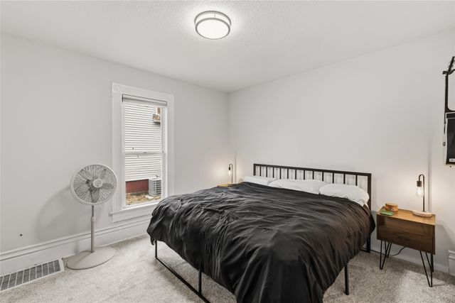 1369 York Street, Des Moines, IA 50316