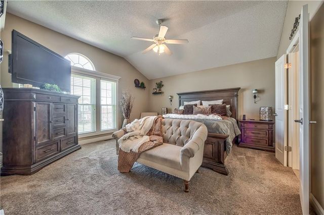 10666 S Emerald Street, Olathe, KS 66061