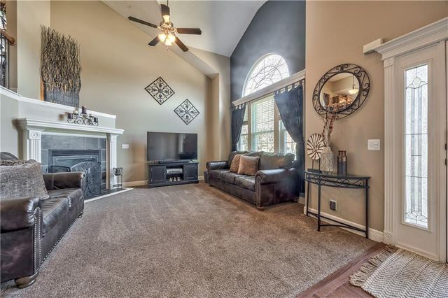 10666 S Emerald Street, Olathe, KS 66061