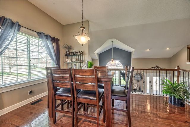 10666 S Emerald Street, Olathe, KS 66061