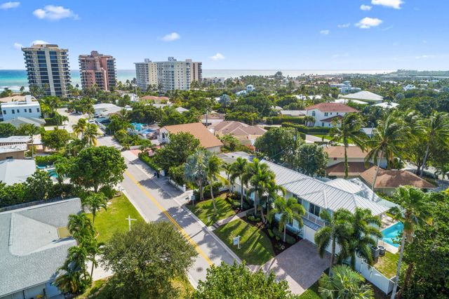 490 Mars Way, Juno Beach, FL 33408