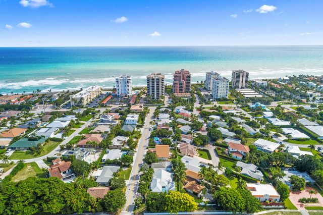 490 Mars Way, Juno Beach, FL 33408