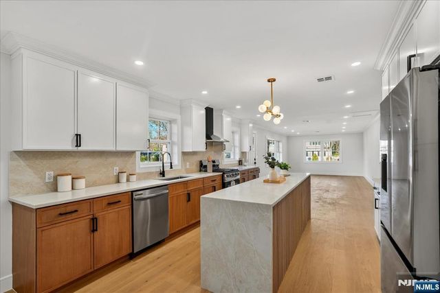 56 Manor, Harrington Park, NJ 07640