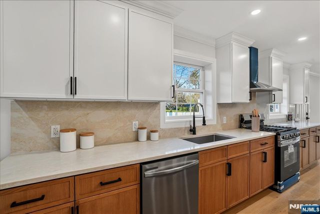 56 Manor, Harrington Park, NJ 07640