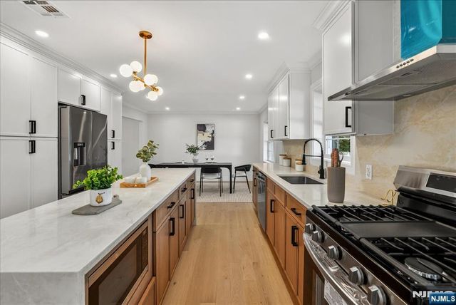 56 Manor, Harrington Park, NJ 07640