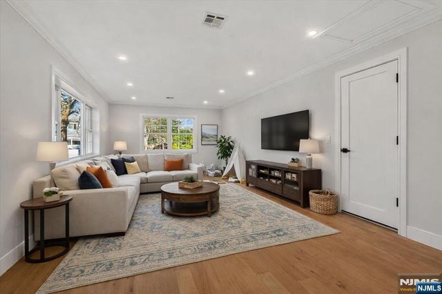 56 Manor, Harrington Park, NJ 07640