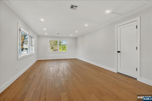 56 Manor, Harrington Park, NJ 07640