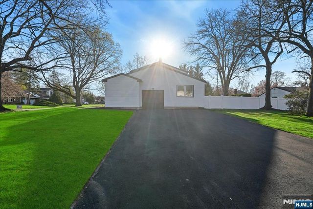 56 Manor, Harrington Park, NJ 07640