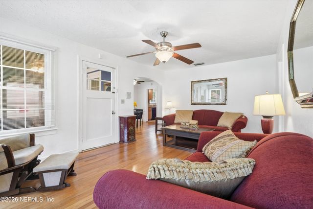 5372 COLONIAL Avenue, Jacksonville, FL 32210