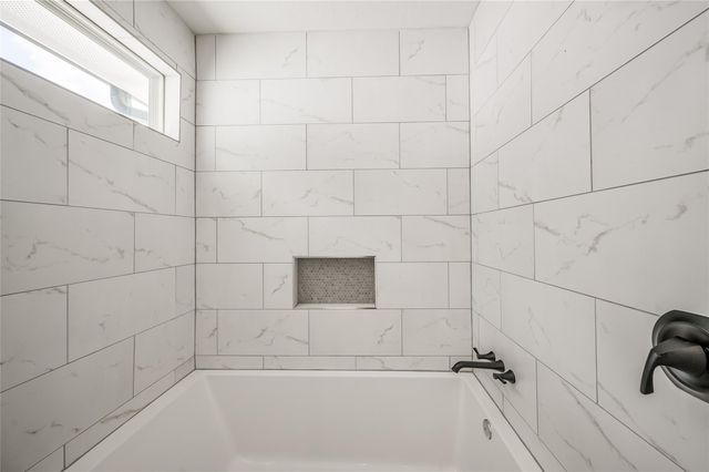 1216 Mcneil Street, Houston, TX 77009
