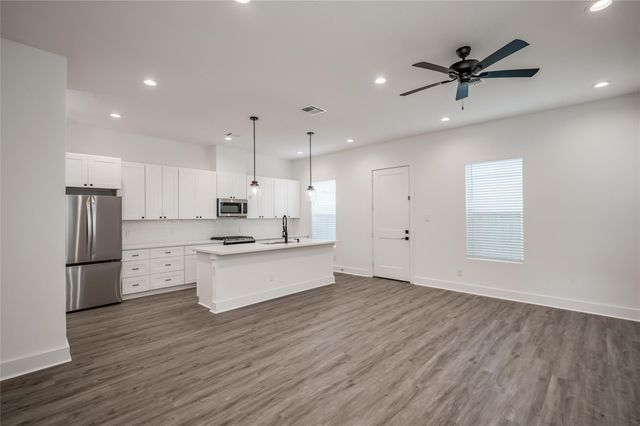 1216 Mcneil Street, Houston, TX 77009