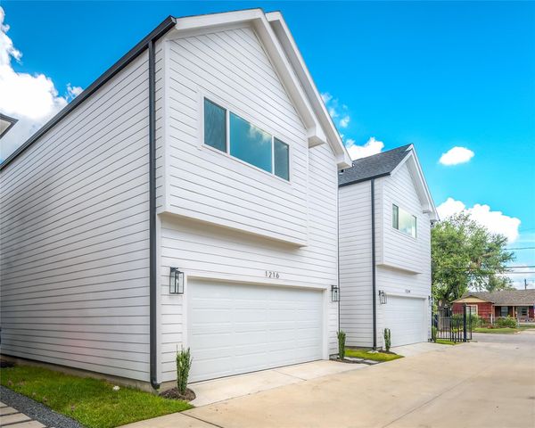 1216 Mcneil Street, Houston, TX 77009