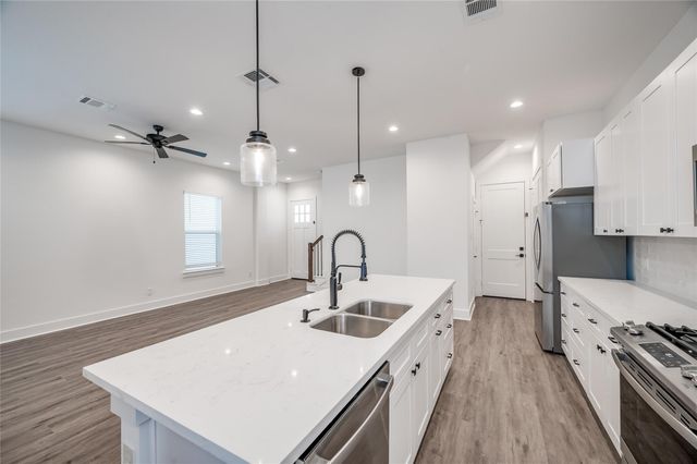 1216 Mcneil Street, Houston, TX 77009
