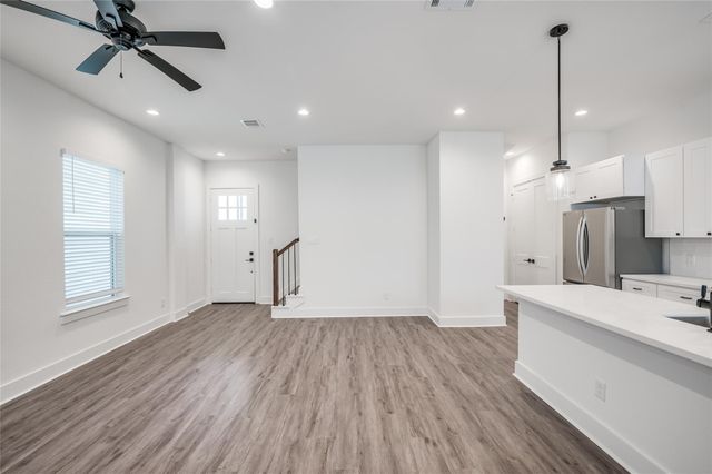 1216 Mcneil Street, Houston, TX 77009