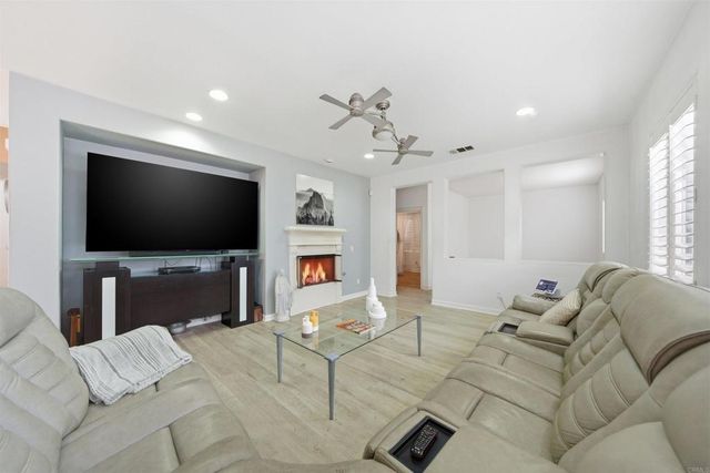 332 Monument Parkway, Perris, CA 92570