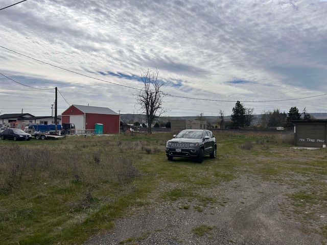 225507 E Sr 397, Kennewick, WA 99337