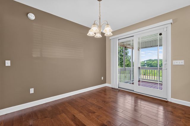218 Charlotte Dr, Winchester, TN 37398