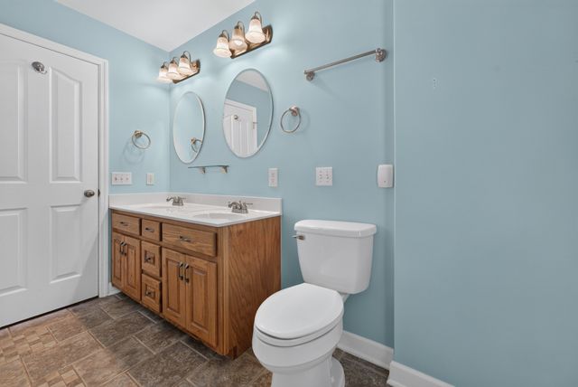 218 Charlotte Dr, Winchester, TN 37398
