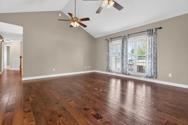 218 Charlotte Dr, Winchester, TN 37398