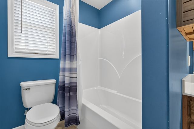218 Charlotte Dr, Winchester, TN 37398